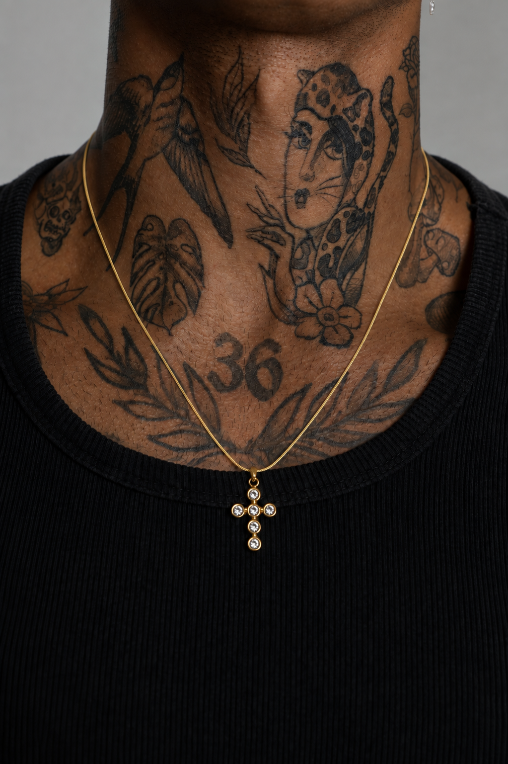Colar Diamond Cross Dourado
