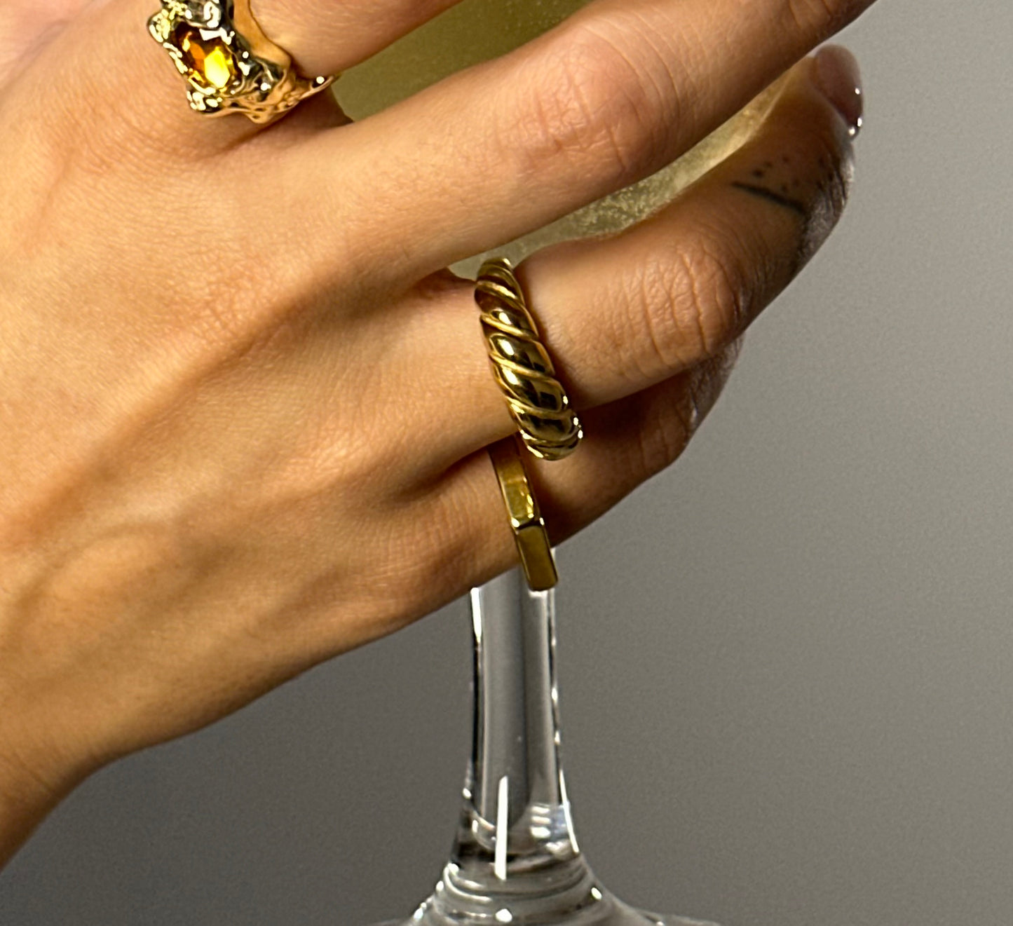 Anel Twisted Dourado