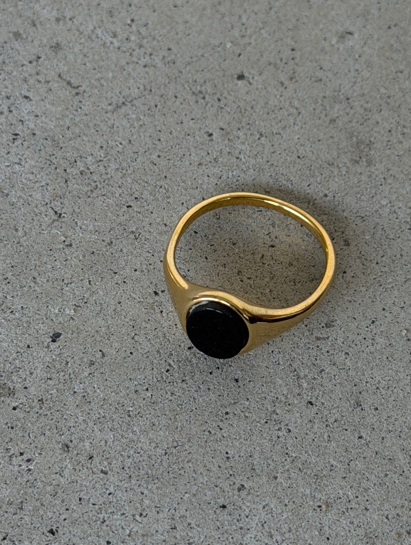 Anel Black Dourado