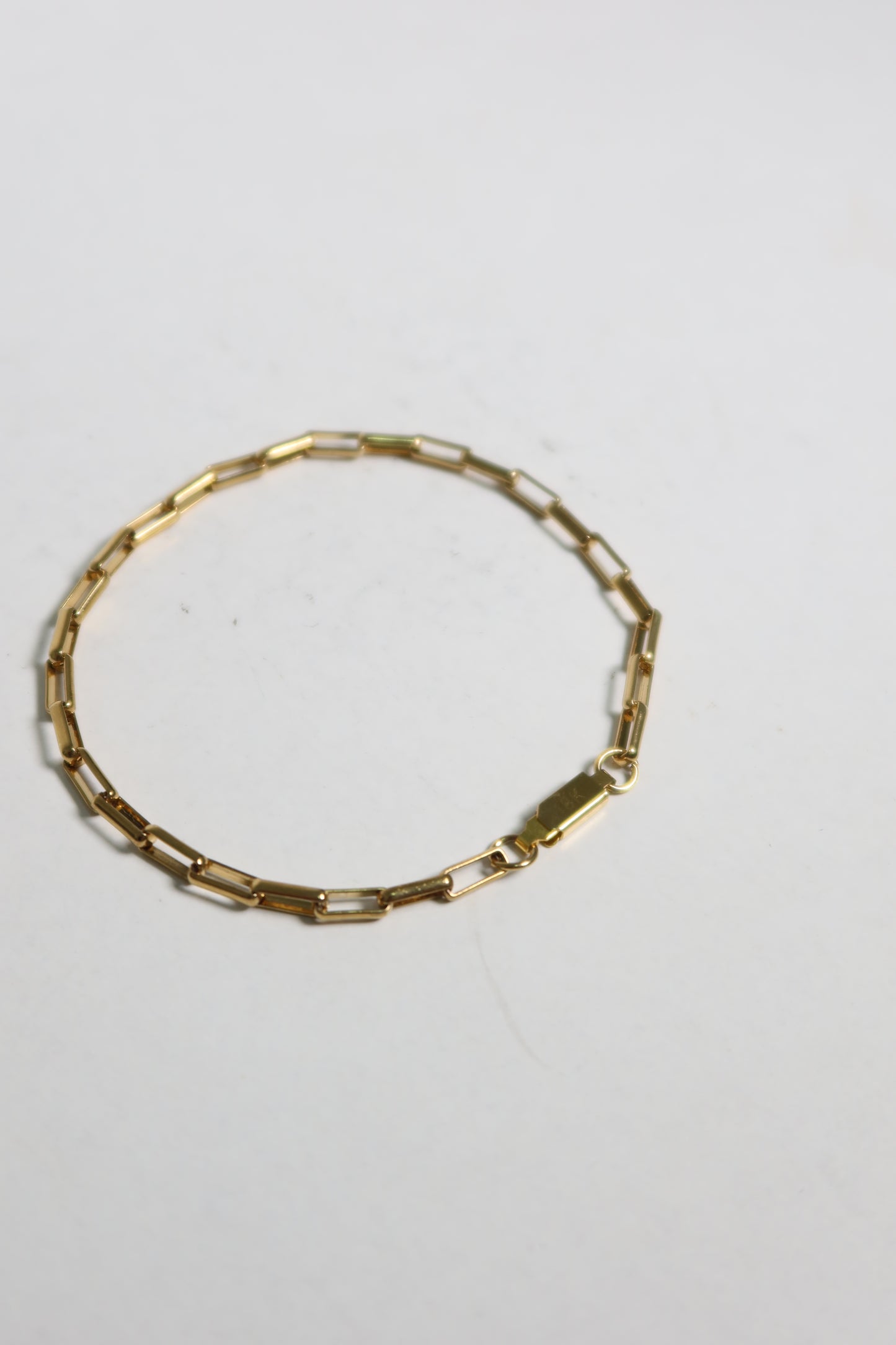 Pulseira Locked de Aço Inoxidável Dourado