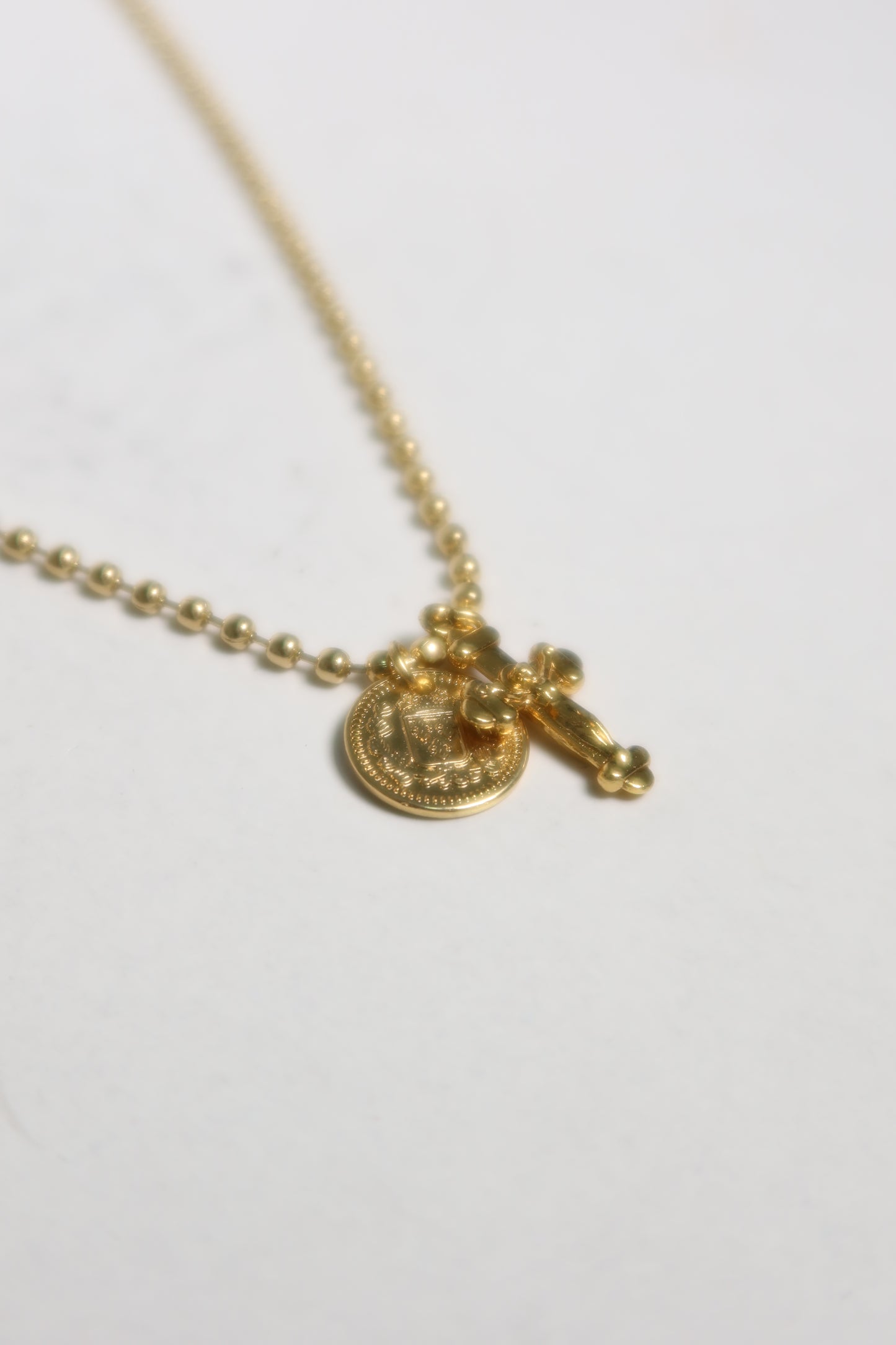 Colar Ball Gold de Aço Inoxidável Dourado