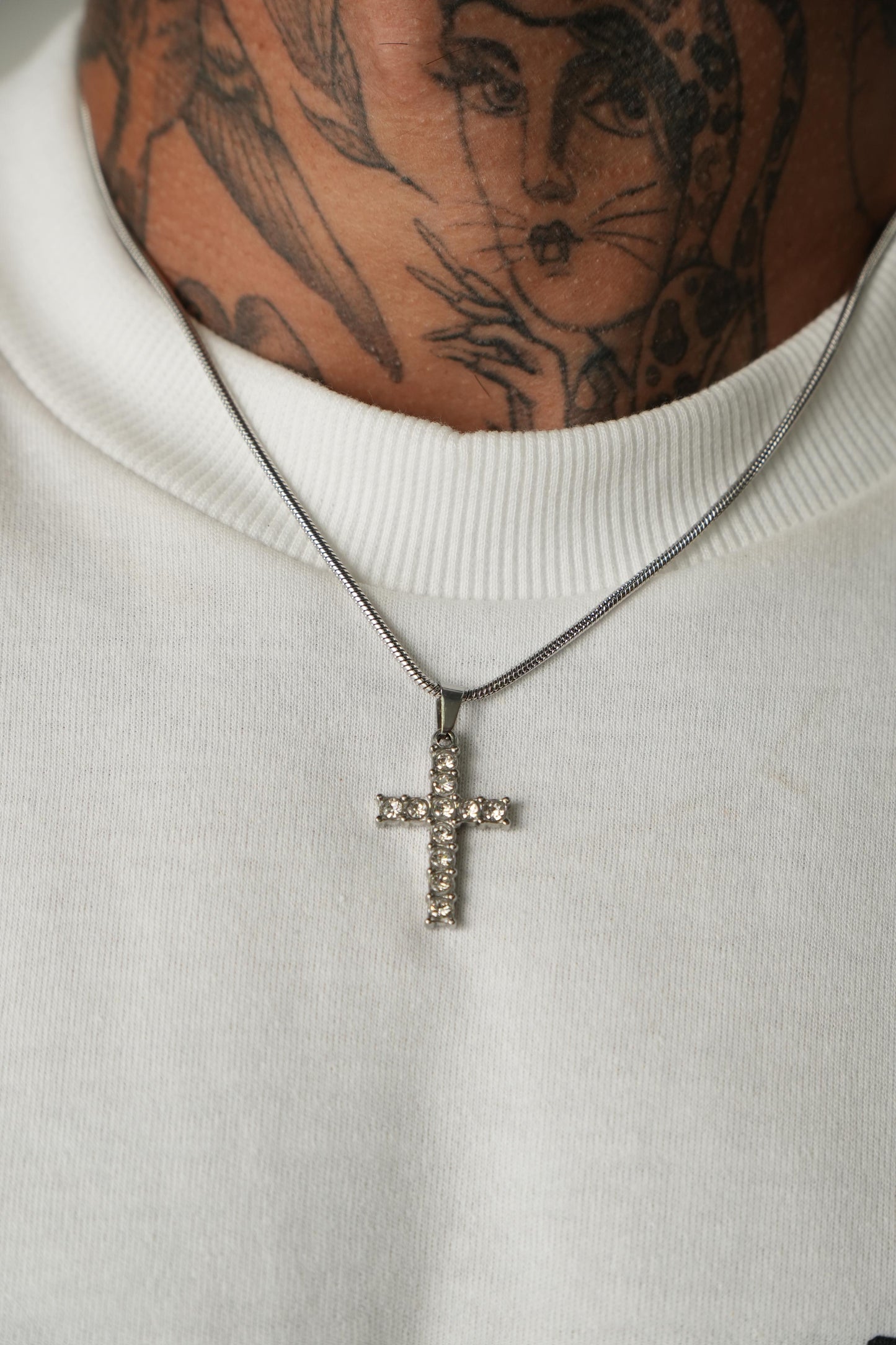 Colar Cross Iced de Aço Inoxidável